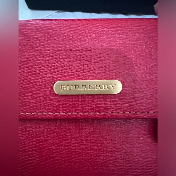 Burberry wallet like new
